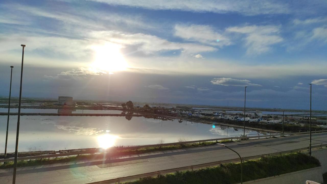 La Darsena Rooms มาร์เกริตา ดิ ซาวอยา ภายนอก รูปภาพ